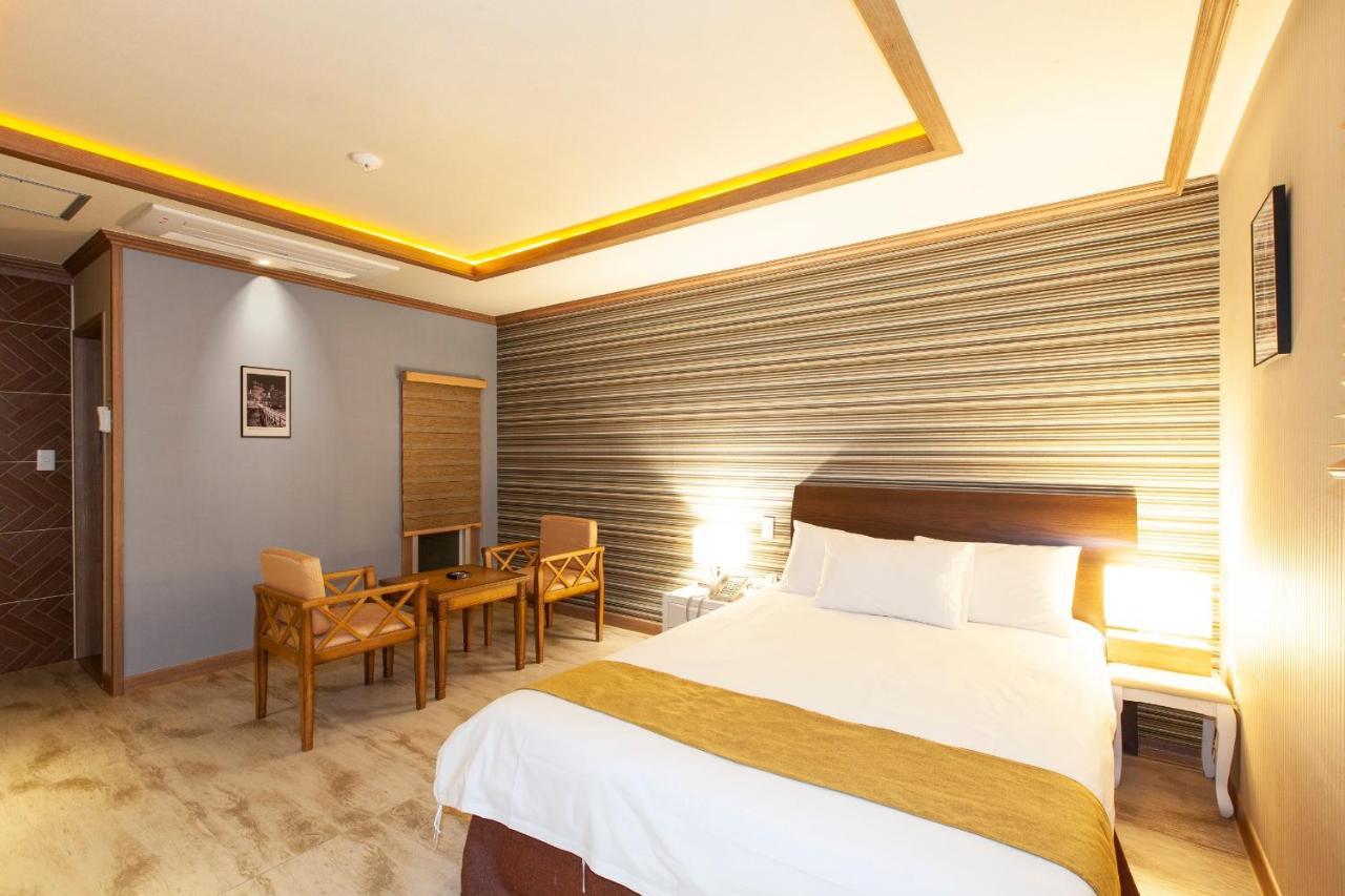 Sahara Hotel Jeju Bagian luar foto