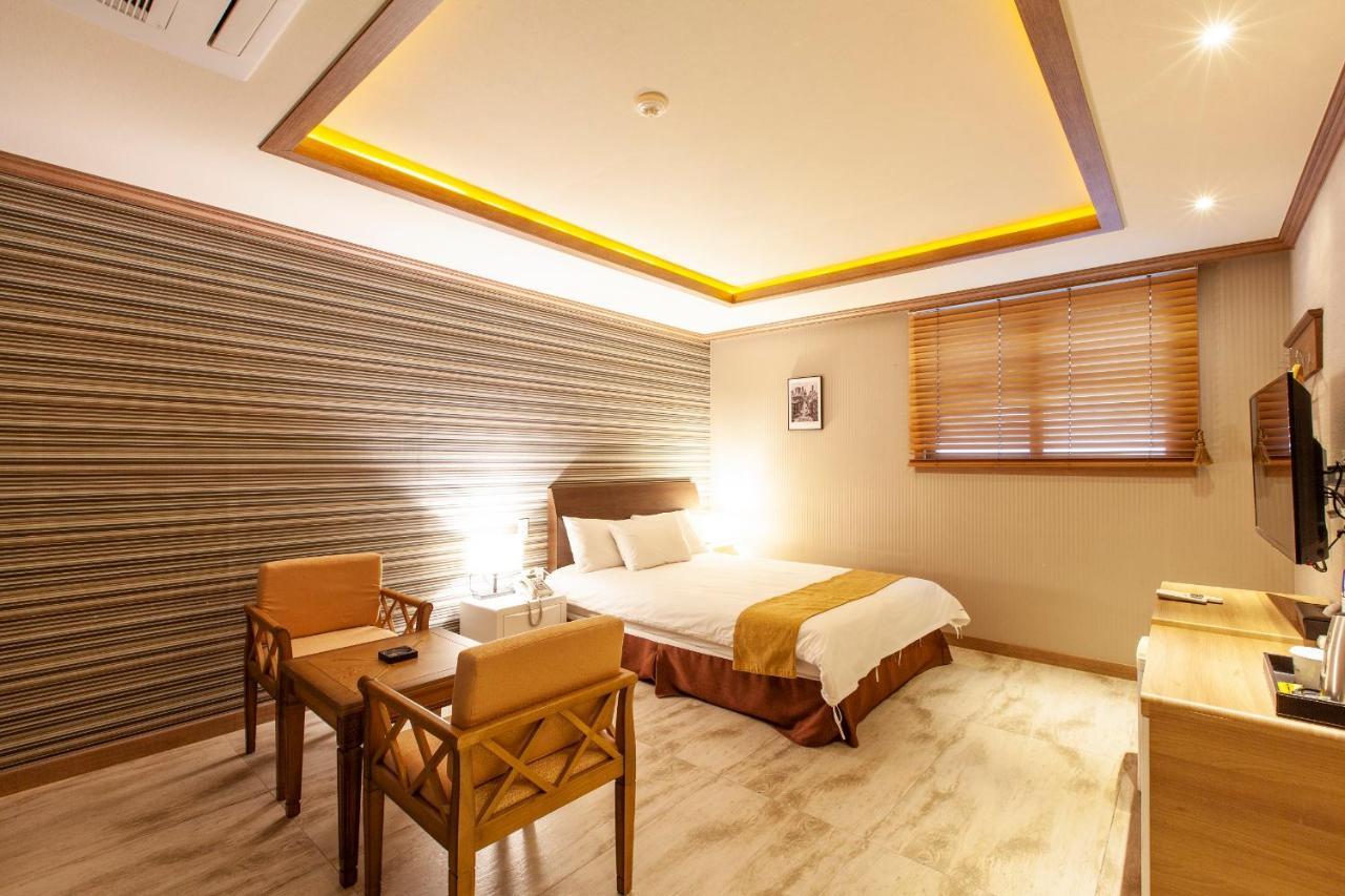 Sahara Hotel Jeju Bagian luar foto